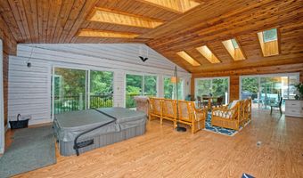 10 Birch Hill Rd, Albany, NY 12211
