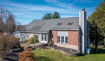 73 Mountain View Dr, Pawling, NY 12531