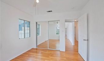 17420 Collins St, Encino, CA 91316