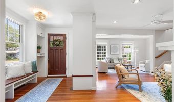 85 Highland Ave, Barrington, RI 02806