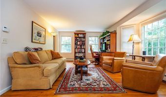 65 Walnut Dr, East Greenwich, RI 02818