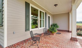 499 Breakwater Dr, Benton, MS 39039