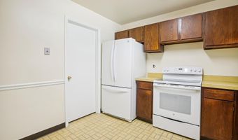 650- A 15TH St S 1, Arlington, VA 22202