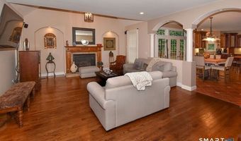 5 Biltmore Ct, Avon, CT 06001