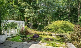 16 Shelli Ter, Barnegat, NJ 08005