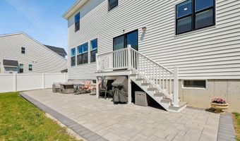 1 Melinda Ct, Bayville, NJ 08721