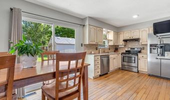 2302 Crystal Wood Dr, Arnold, MO 63010