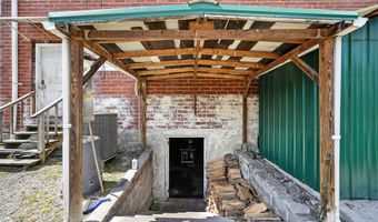 516 W Main St, Appalachia, VA 24216