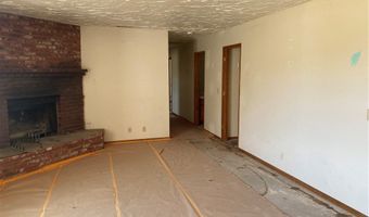 22764 Powhatan Rd, Apple Valley, CA 92308