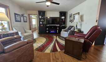 512 W Melgaard Rd, Aberdeen, SD 57401