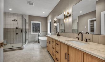 405 Club Dr W, Aurora, OH 44202