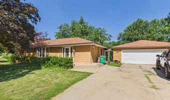 401 N College St, Agency, IA 52530