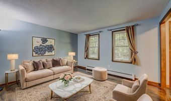 12 School House Hl, Burlington, CT 06013