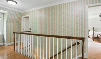 35 Shaw Dr, Bedford, NH 03110
