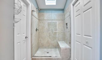 119 Heatherwood Dr, Apex, NC 27502