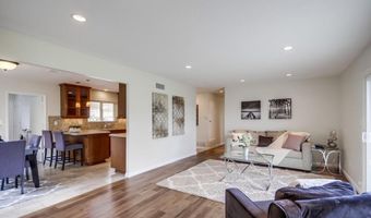 6738 Dennison St, San Diego, CA 92122