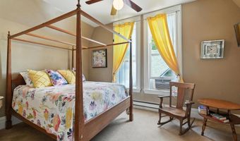 513 S Wayne St, Angola, IN 46703