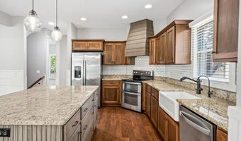 5962 Deer Hollow Rd, Auburn, IN 46706