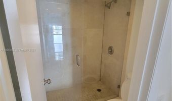 3301 N Country Club Dr 811, Aventura, FL 33180