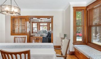 8 Bush St, Newport, RI 02840