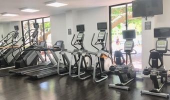 3300 NE 192ND St 915, Aventura, FL 33180