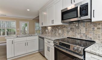 3325 Arboretum Vw, Charlotte, NC 28226