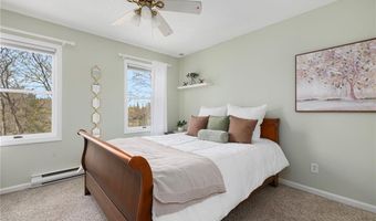 414 North Ln, Bristol, RI 02809