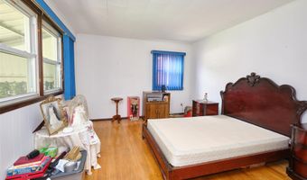 101 Hampton Ave, Albertson, NY 11507