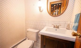 15 South Ln, Angola, NY 14006