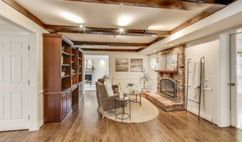8806 FOX HILLS Trl, Potomac, MD 20854