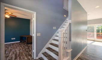 923 S 10th St, Adel, IA 50003