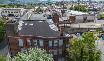 365 Whitehall St, Allentown, PA 18102