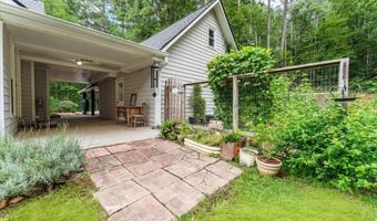 1279 Dillon Rd, Austell, GA 30168