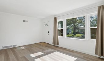 8531 General Grant Ln, Affton, MO 63123