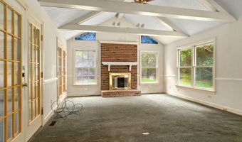 6562 Squirrel Den Rd, Bailey, NC 27807