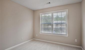 2911 Commonwealth Cir, Alpharetta, GA 30004