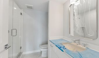 805 21st St, Avalon, NJ 08202