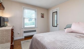 212 S Spruce St, East Providence, RI 02914