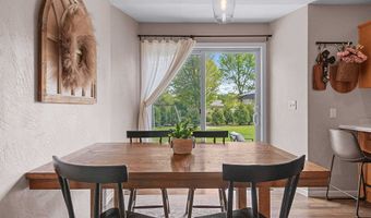 N9634 CHADBURY Lane, Appleton, WI 54915