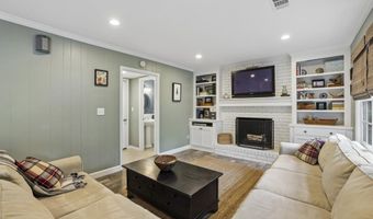6879 Vic Ar Rd, Atlanta, GA 30360
