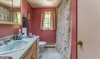 34 Oakhill Ave, Attleboro, MA 02703