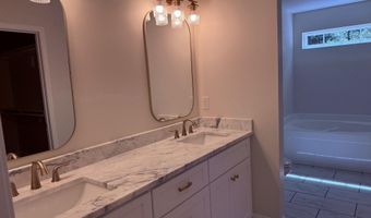 73 Hickory St, Barnwell, SC 29812