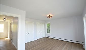 32 J H Dwyer Dr, Middletown, RI 02842