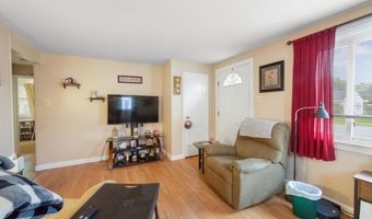 119 Falvey St, Bangor, ME 04401