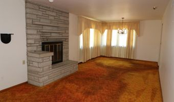 324 Hillcrest Ave, Batesville, IN 47006