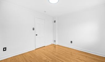 2420 I St NW, Washington, DC 20037