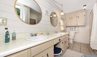 14177 Dogwood Rd, Athens, AL 35611