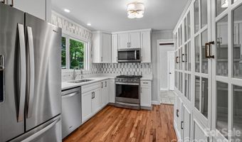 28 Ridgefield Pl, Asheville, NC 28803