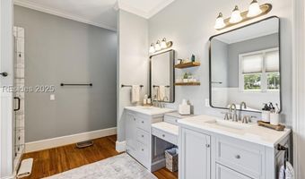 36 Hawthorne Rd, Bluffton, SC 29910