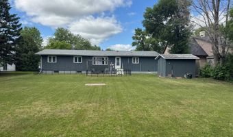 415 10th St W, Bottineau, ND 58318